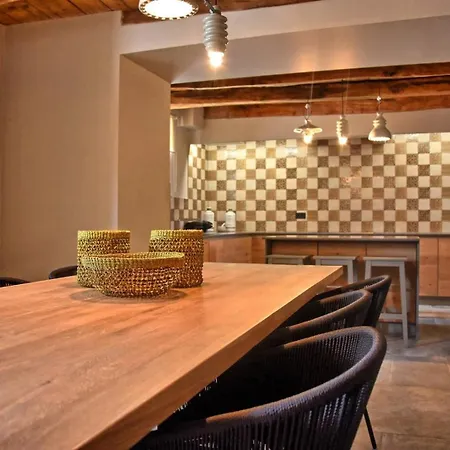 Zita With Private Pool And Sauna Villa *